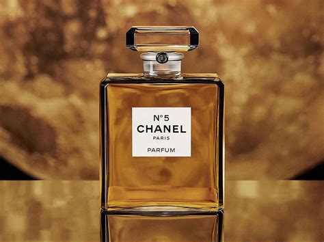 cm chanel 05 sneeze|2015 Chanel no 5 review.